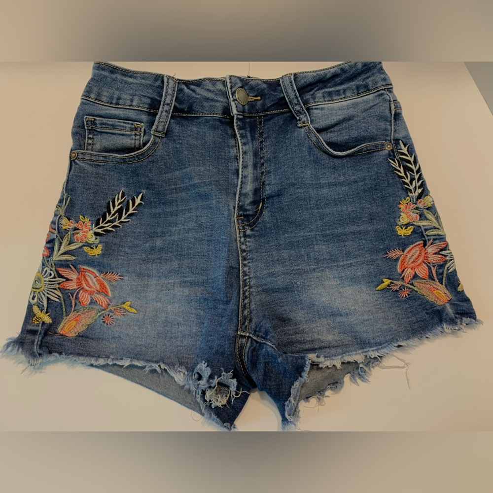 Embroidered Floral High Rise Denim Fray Shorts Fire & Rain Cut Off Size 1